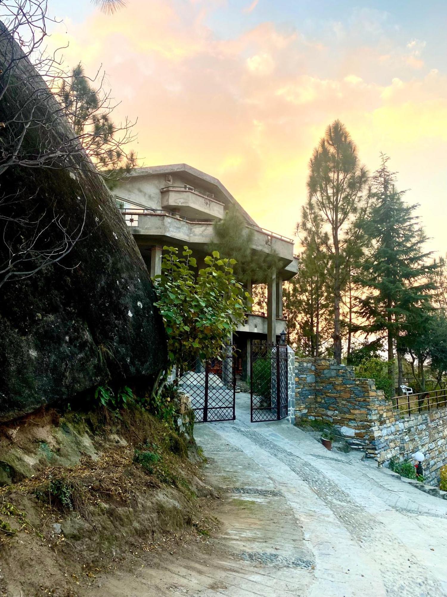 Rock City Resort Saidu Sharif 외부 사진